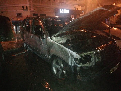 Incendio vehículos en Vélez-Málaga